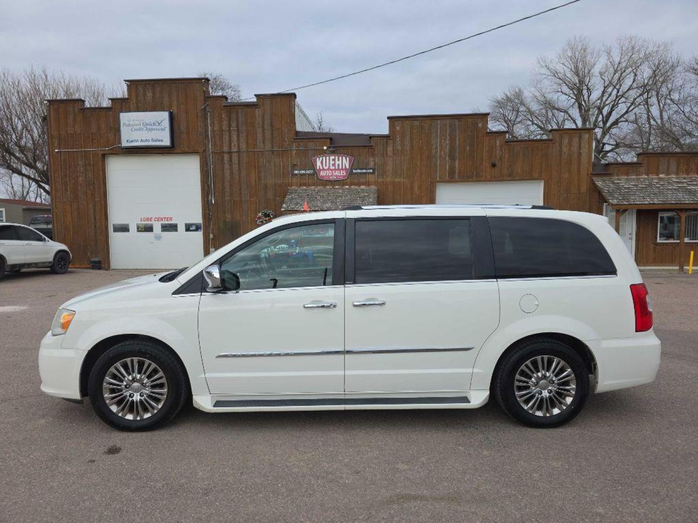 2011 Chrysler Town & Country Limited