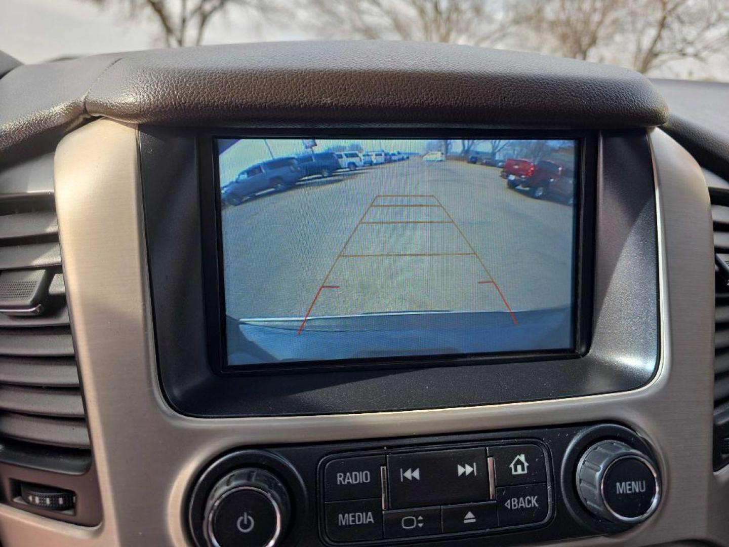 2019 GREY GMC YUKON XL DENALI (1GKS2HKJ0KR) with an 6.2L engine, Automatic transmission, located at 495 Old Highway 20 West, South Sioux City, NE, 68776, (402) 494-2677, 42.458408, -96.443512 - Photo#23