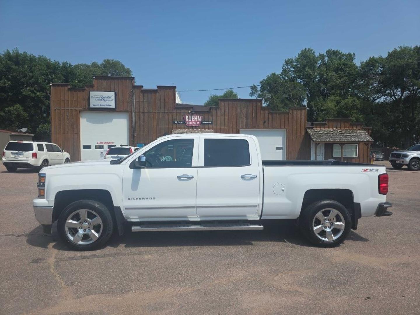 2014 WHITE CHEVROLET SILVERADO 1500 LTZ (3GCUKSEC6EG) with an 5.3L engine, Automatic transmission, located at 495 Old Highway 20 West, South Sioux City, NE, 68776, (402) 494-2677, 42.458408, -96.443512- Photo#1