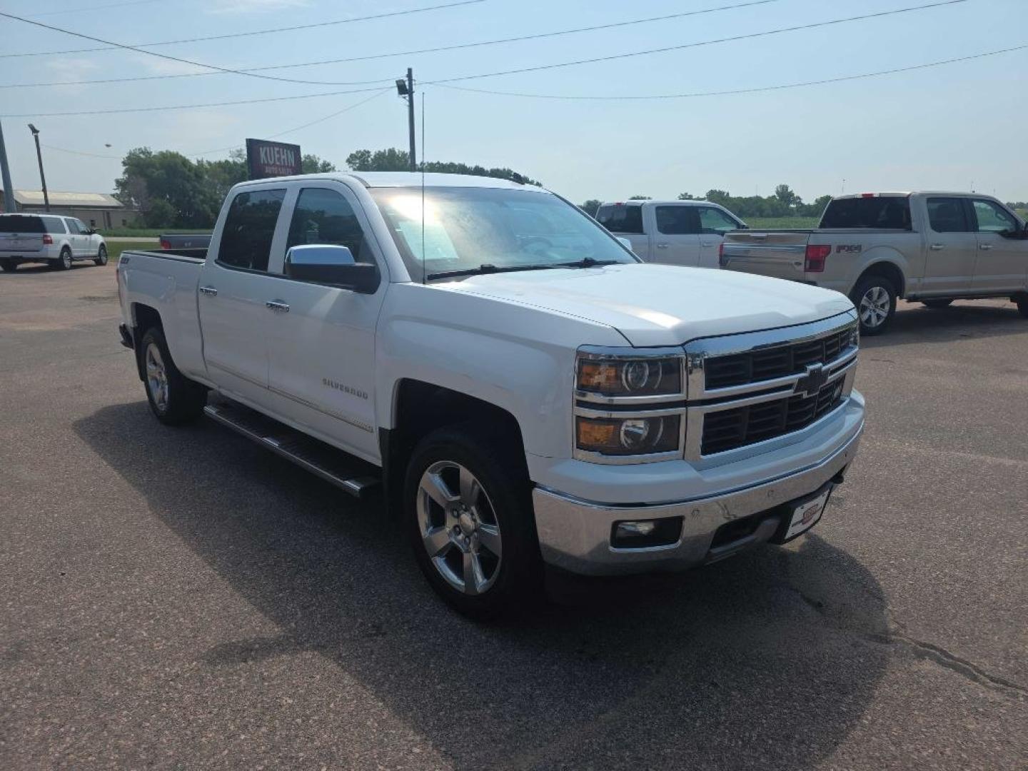 2014 WHITE CHEVROLET SILVERADO 1500 LTZ (3GCUKSEC6EG) with an 5.3L engine, Automatic transmission, located at 495 Old Highway 20 West, South Sioux City, NE, 68776, (402) 494-2677, 42.458408, -96.443512- Photo#5