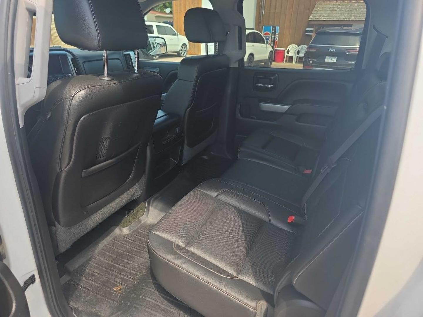 2014 WHITE CHEVROLET SILVERADO 1500 LTZ (3GCUKSEC6EG) with an 5.3L engine, Automatic transmission, located at 495 Old Highway 20 West, South Sioux City, NE, 68776, (402) 494-2677, 42.458408, -96.443512- Photo#6