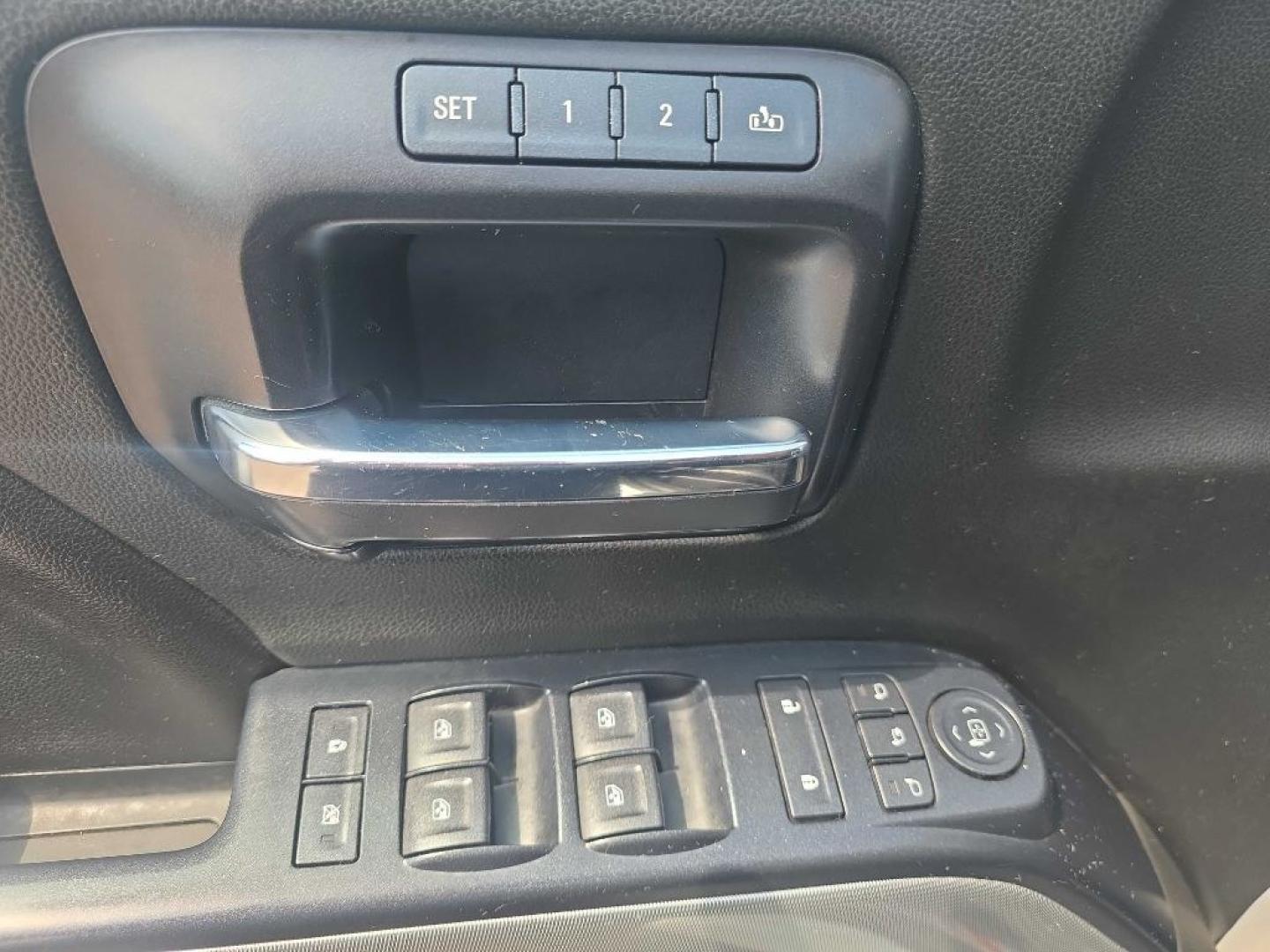 2014 WHITE CHEVROLET SILVERADO 1500 LTZ (3GCUKSEC6EG) with an 5.3L engine, Automatic transmission, located at 495 Old Highway 20 West, South Sioux City, NE, 68776, (402) 494-2677, 42.458408, -96.443512- Photo#8