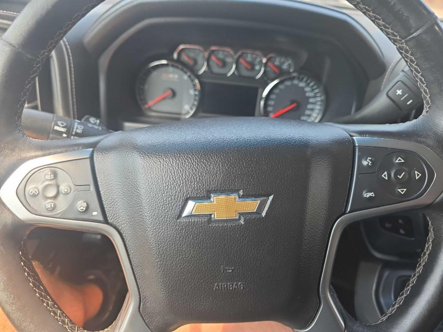 2014 WHITE CHEVROLET SILVERADO 1500 LTZ (3GCUKSEC6EG) with an 5.3L engine, Automatic transmission, located at 495 Old Highway 20 West, South Sioux City, NE, 68776, (402) 494-2677, 42.458408, -96.443512- Photo#12
