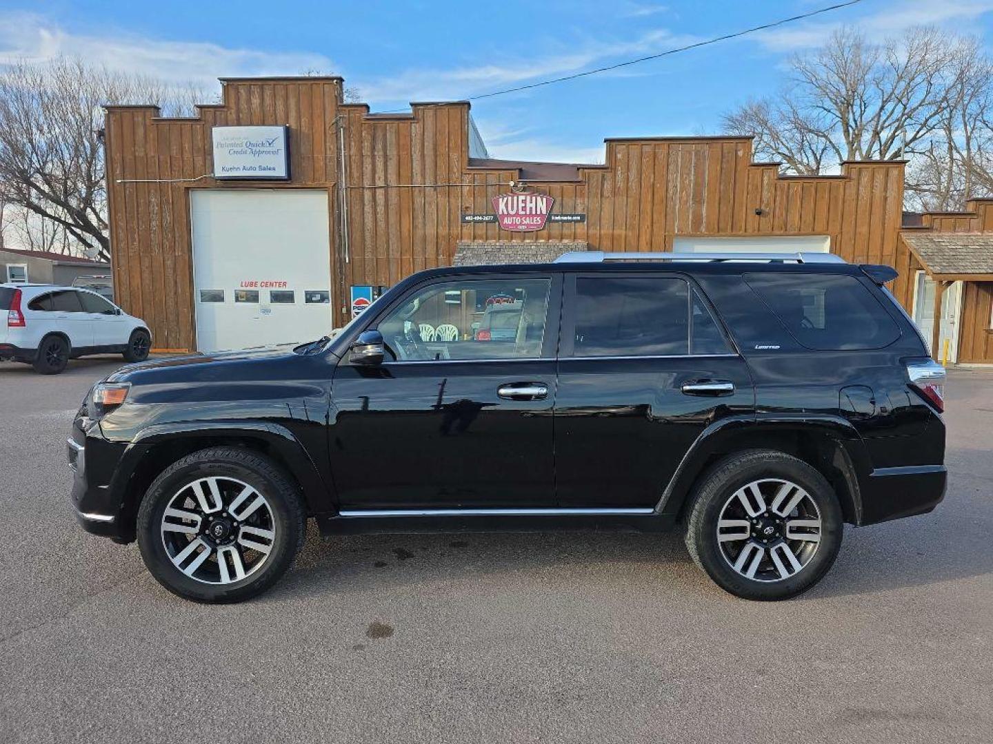 2015 BLACK TOYOTA 4RUNNER SR5/SR5 PREMIUM (JTEBU5JR2F5) with an 4.0L engine, Automatic transmission, located at 495 Old Highway 20 West, South Sioux City, NE, 68776, (402) 494-2677, 42.458408, -96.443512 - Photo#1
