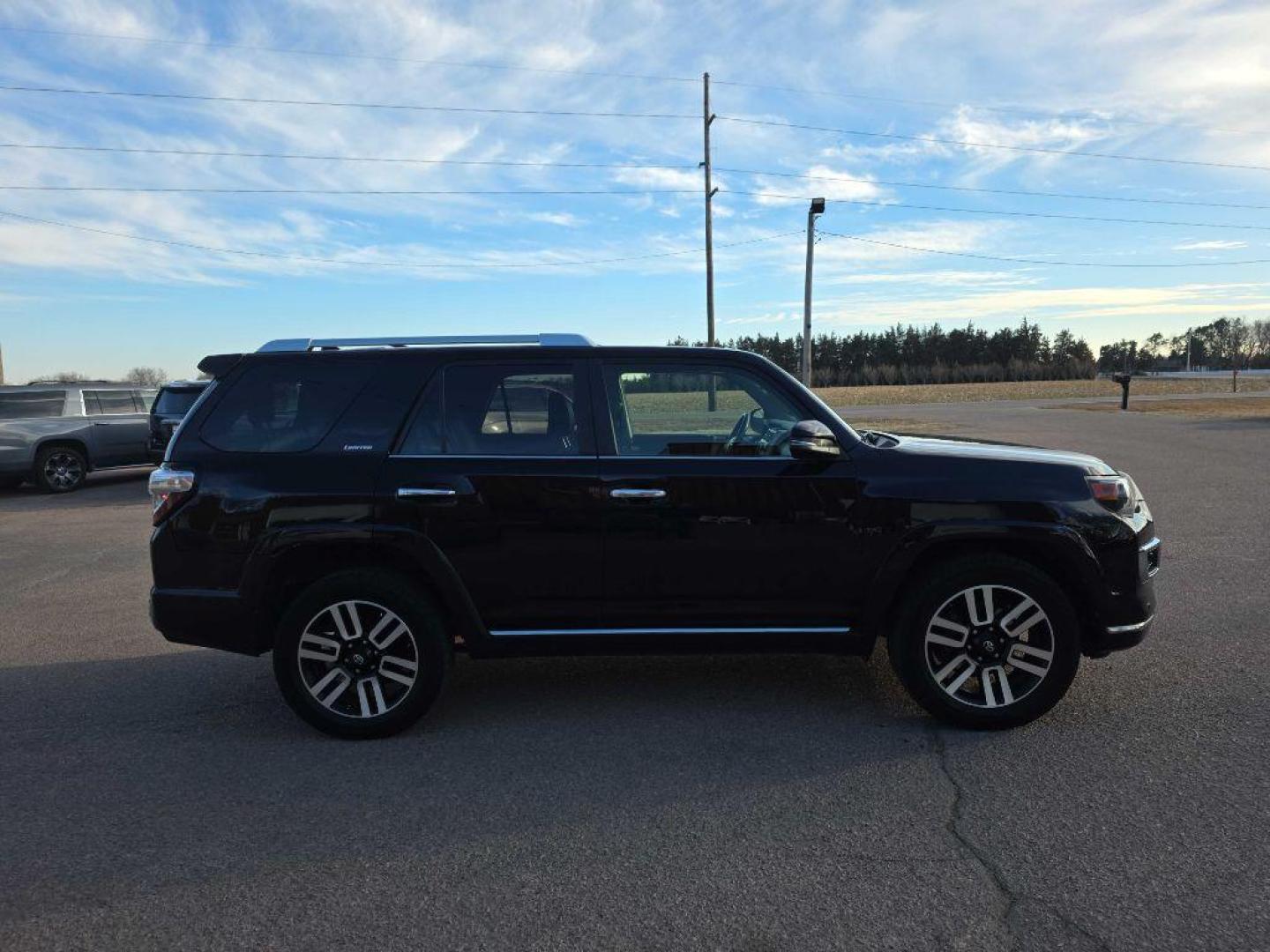 2015 BLACK TOYOTA 4RUNNER SR5/SR5 PREMIUM (JTEBU5JR2F5) with an 4.0L engine, Automatic transmission, located at 495 Old Highway 20 West, South Sioux City, NE, 68776, (402) 494-2677, 42.458408, -96.443512 - Photo#4