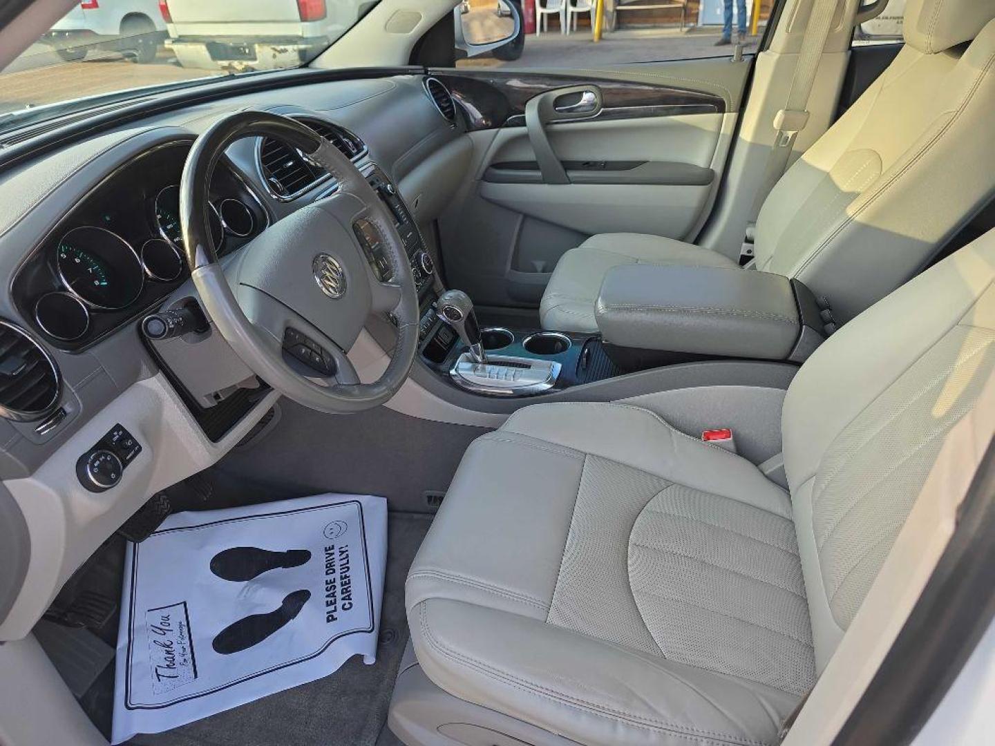 2017 WHITE BUICK ENCLAVE (5GAKRBKD0HJ) with an 3.6L engine, Automatic transmission, located at 495 Old Highway 20 West, South Sioux City, NE, 68776, (402) 494-2677, 42.458408, -96.443512 - Photo#8