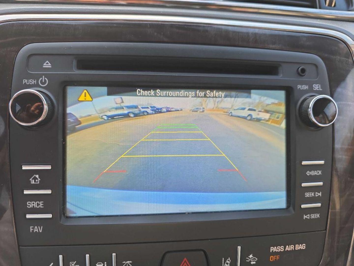 2017 WHITE BUICK ENCLAVE (5GAKRBKD0HJ) with an 3.6L engine, Automatic transmission, located at 495 Old Highway 20 West, South Sioux City, NE, 68776, (402) 494-2677, 42.458408, -96.443512 - Photo#12