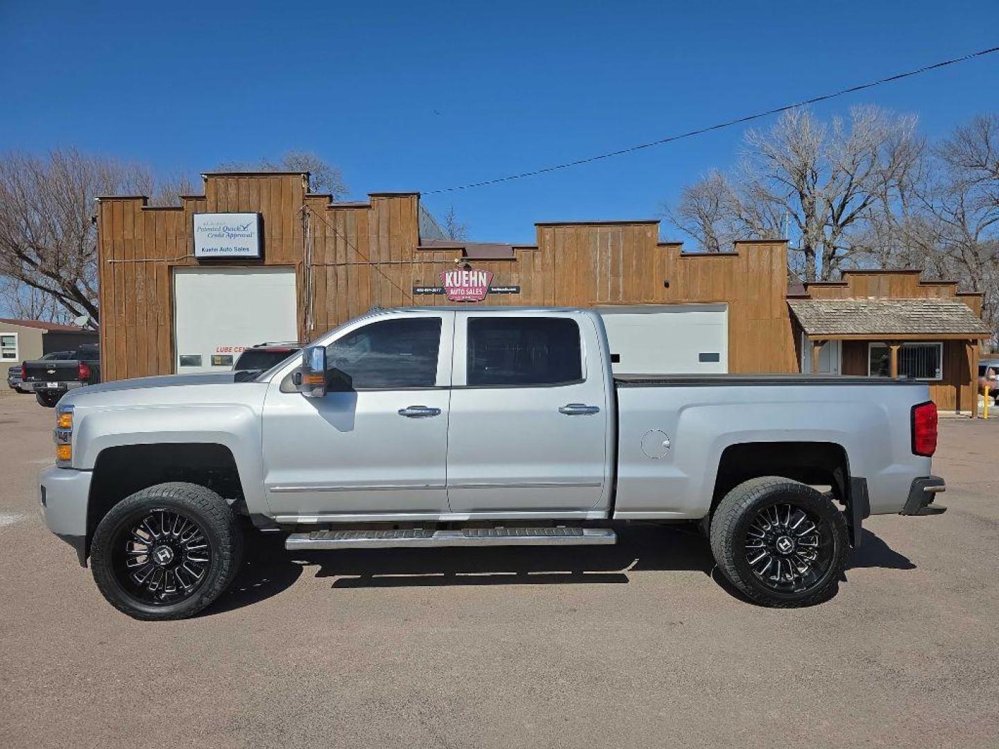 2015 SILVER CHEVROLET SILVERADO 2500 HEAVY DUTY LTZ (1GC1KWE84FF) with an 6.6L engine, Automatic transmission, located at 495 Old Highway 20 West, South Sioux City, NE, 68776, (402) 494-2677, 42.458408, -96.443512 - Photo#1