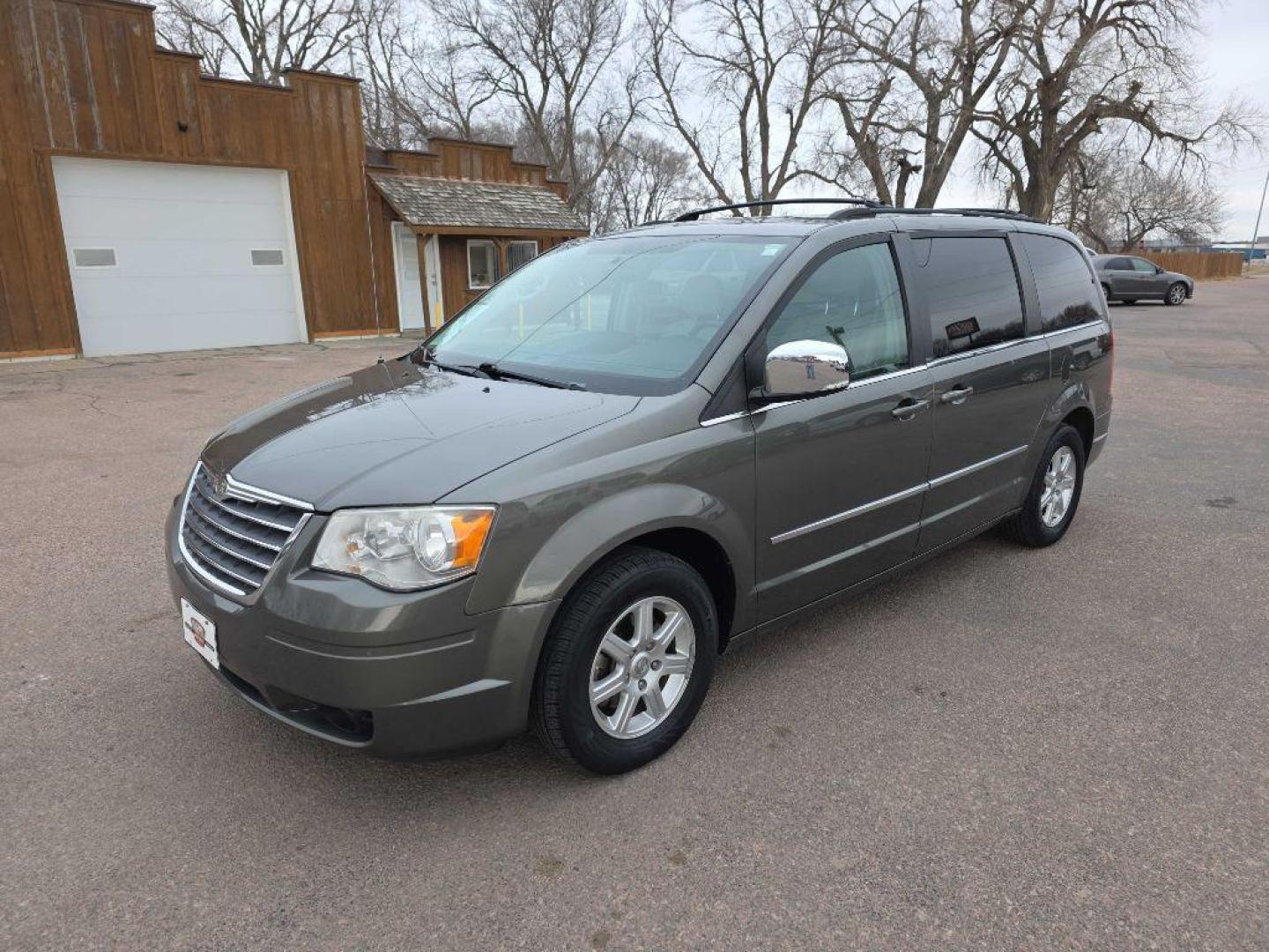 2010 Chrysler Town & Country Touring Plus