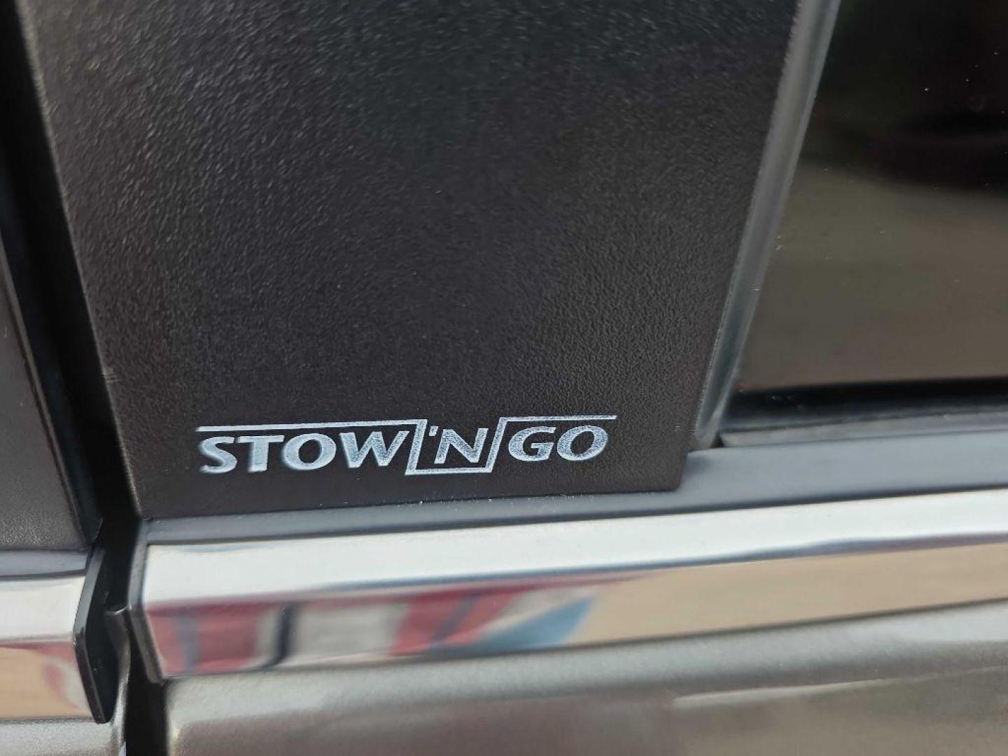2010 GREY CHRYSLER TOWN and COUNTRY TOURING PLUS (2A4RR8DX2AR) with an 4.0L engine, Automatic transmission, located at 495 Old Highway 20 West, South Sioux City, NE, 68776, (402) 494-2677, 42.458408, -96.443512 - Photo#7