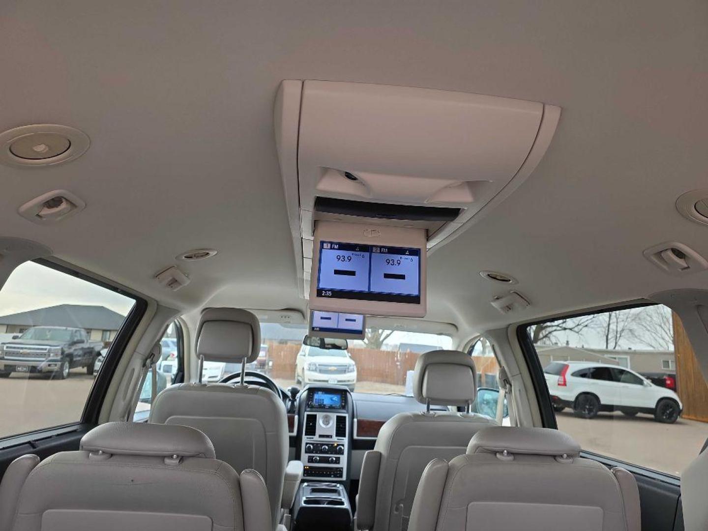 2010 GREY CHRYSLER TOWN and COUNTRY TOURING PLUS (2A4RR8DX2AR) with an 4.0L engine, Automatic transmission, located at 495 Old Highway 20 West, South Sioux City, NE, 68776, (402) 494-2677, 42.458408, -96.443512 - Photo#10