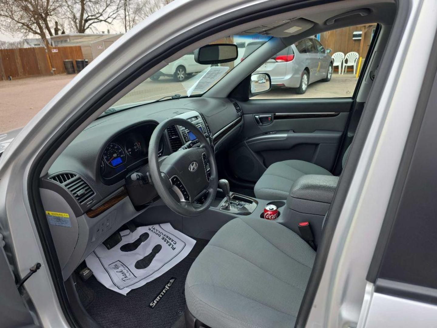 2012 SILVER HYUNDAI SANTA FE GLS (5XYZGDAB1CG) with an 2.4L engine, Automatic transmission, located at 495 Old Highway 20 West, South Sioux City, NE, 68776, (402) 494-2677, 42.458408, -96.443512 - Photo#7