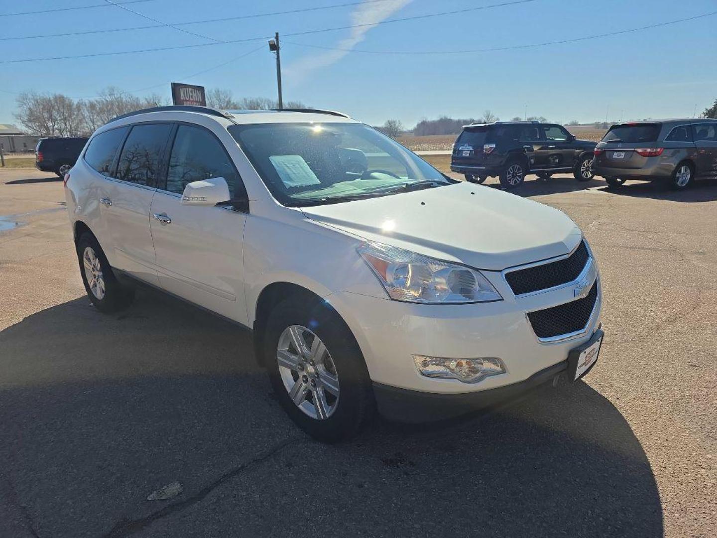 2012 WHITE CHEVROLET TRAVERSE LT (1GNKVJED1CJ) with an 3.6L engine, Automatic transmission, located at 495 Old Highway 20 West, South Sioux City, NE, 68776, (402) 494-2677, 42.458408, -96.443512 - Photo#6