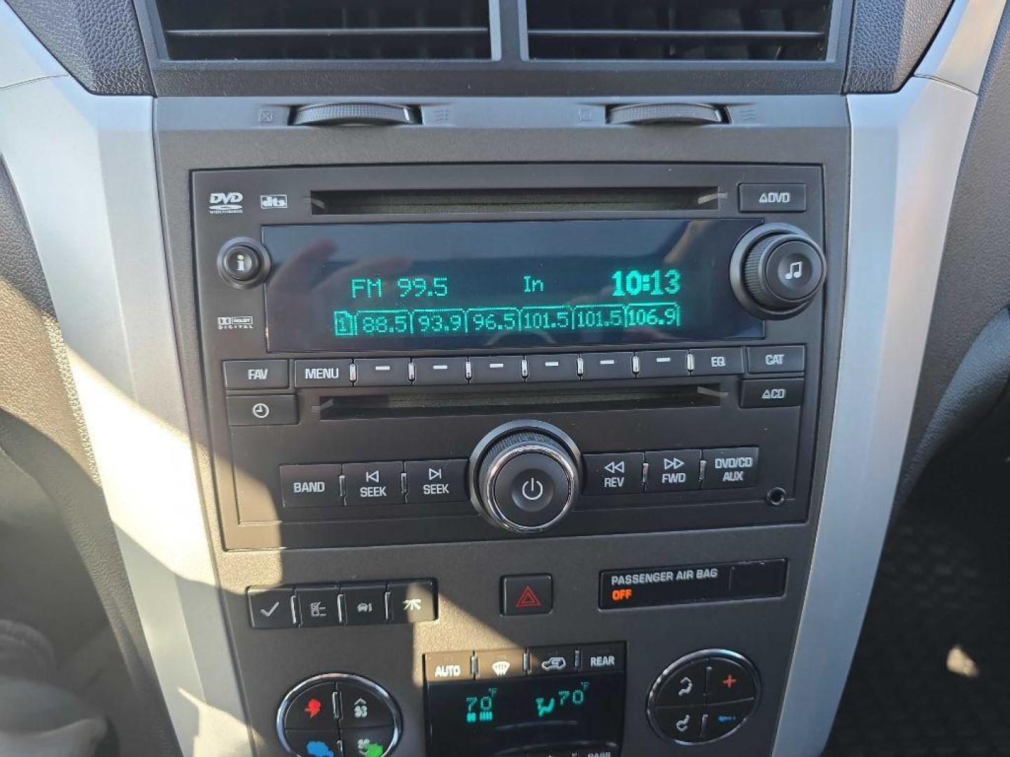 2012 WHITE CHEVROLET TRAVERSE LT (1GNKVJED1CJ) with an 3.6L engine, Automatic transmission, located at 495 Old Highway 20 West, South Sioux City, NE, 68776, (402) 494-2677, 42.458408, -96.443512 - Photo#13