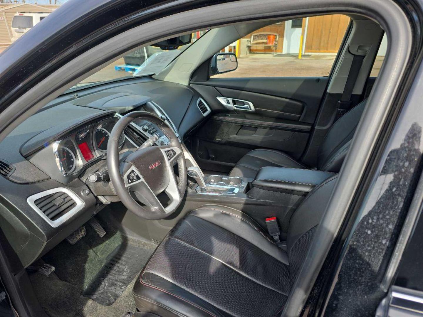 2014 BLACK GMC TERRAIN SLT (2GKFLXEK6E6) with an 2.4L engine, Automatic transmission, located at 495 Old Highway 20 West, South Sioux City, NE, 68776, (402) 494-2677, 42.458408, -96.443512 - Photo#17