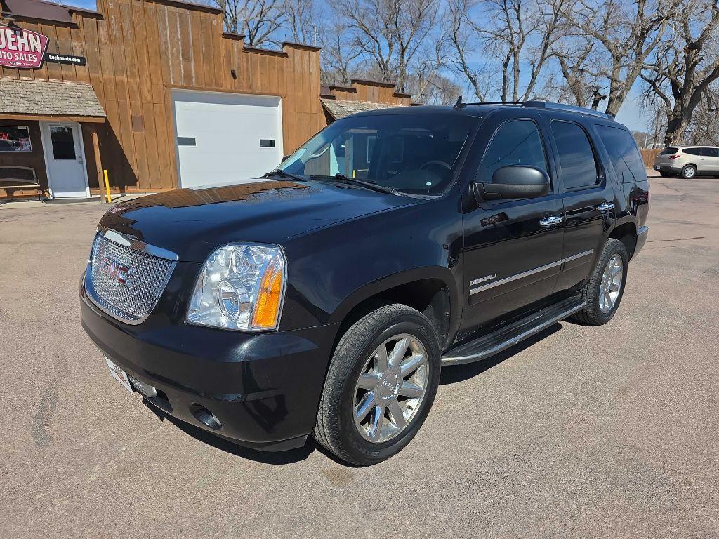 photo of 2013 GMC YUKON DENALI