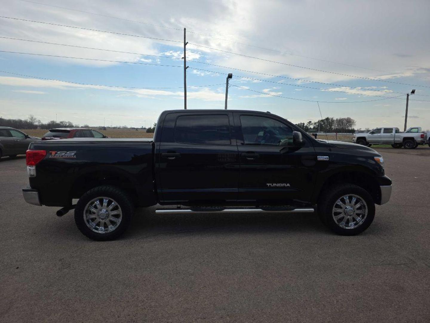 2012 BLACK TOYOTA TUNDRA CREWMAX SR5 (5TFDW5F19CX) with an 5.7L engine, Automatic transmission, located at 495 Old Highway 20 West, South Sioux City, NE, 68776, (402) 494-2677, 42.458408, -96.443512 - Photo#4