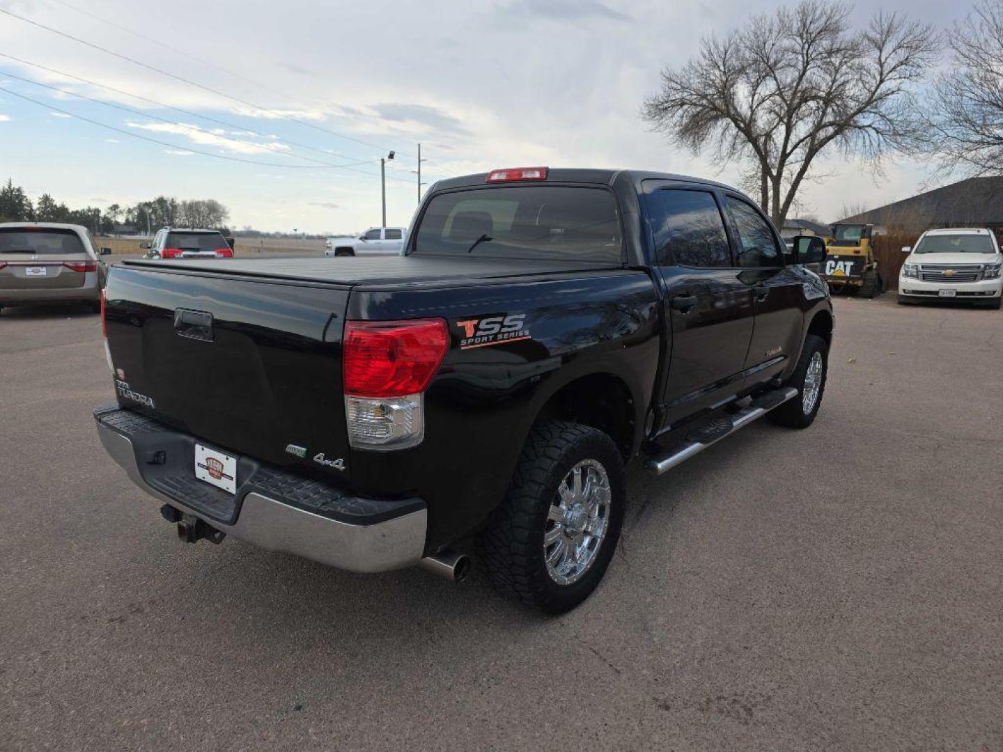 2012 BLACK TOYOTA TUNDRA CREWMAX SR5 (5TFDW5F19CX) with an 5.7L engine, Automatic transmission, located at 495 Old Highway 20 West, South Sioux City, NE, 68776, (402) 494-2677, 42.458408, -96.443512 - Photo#17