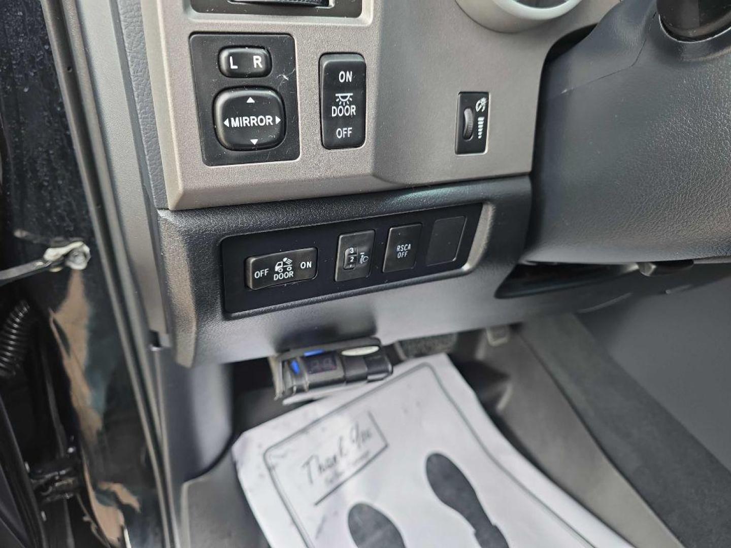 2012 BLACK TOYOTA TUNDRA CREWMAX SR5 (5TFDW5F19CX) with an 5.7L engine, Automatic transmission, located at 495 Old Highway 20 West, South Sioux City, NE, 68776, (402) 494-2677, 42.458408, -96.443512 - Photo#21