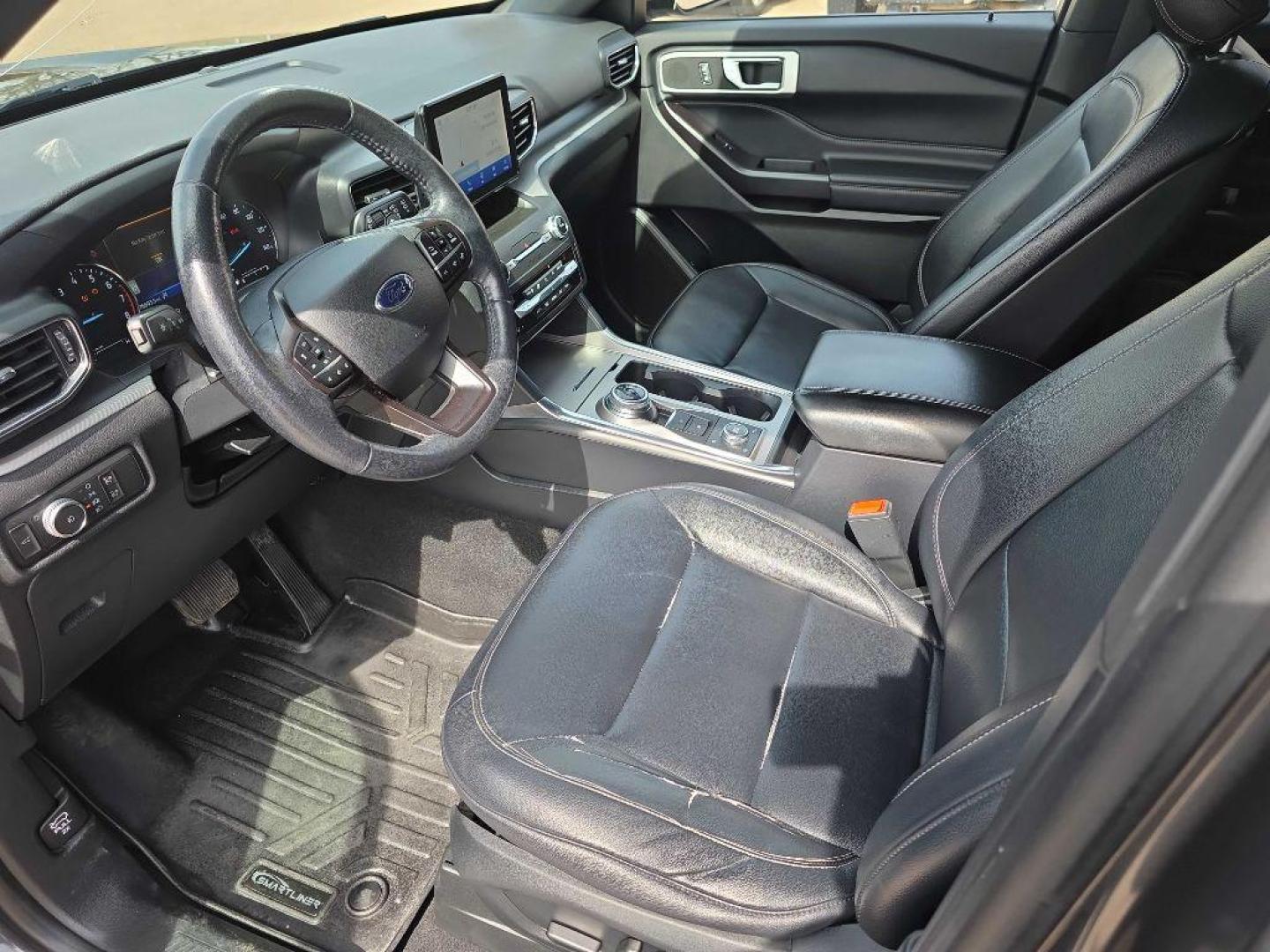 2020 GREY FORD EXPLORER XLT (1FMSK8DH8LG) with an 2.3L engine, Automatic transmission, located at 495 Old Highway 20 West, South Sioux City, NE, 68776, (402) 494-2677, 42.458408, -96.443512 - Photo#7