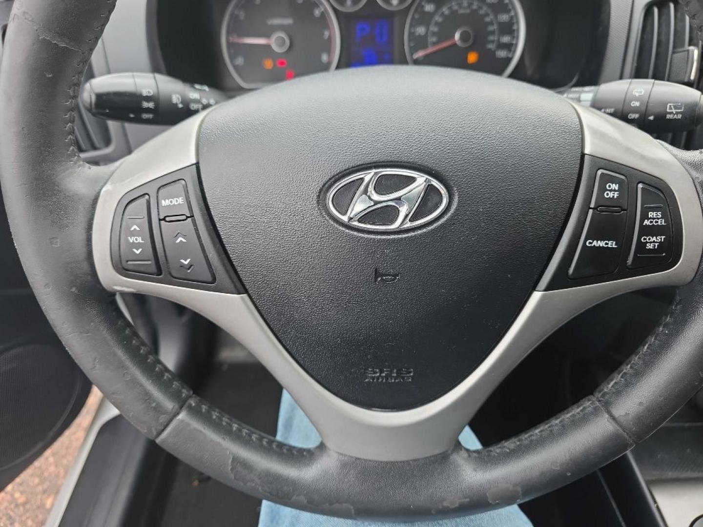 2011 WHITE HYUNDAI ELANTRA TOURING GLS (KMHDC8AE1BU) with an 2.0L engine, Automatic transmission, located at 495 Old Highway 20 West, South Sioux City, NE, 68776, (402) 494-2677, 42.458408, -96.443512- Photo#7