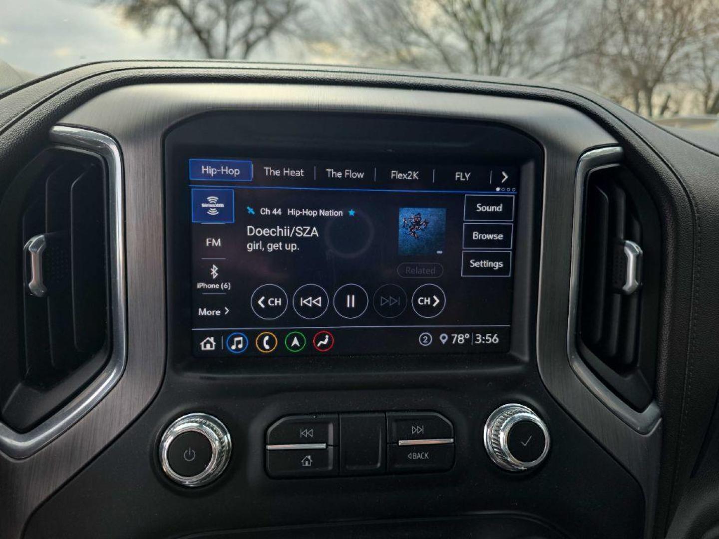 2020 WHITE GMC SIERRA 1500 DENALI (1GTU9FEL4LZ) with an 6.2L engine, Automatic transmission, located at 495 Old Highway 20 West, South Sioux City, NE, 68776, (402) 494-2677, 42.458408, -96.443512 - Photo#20