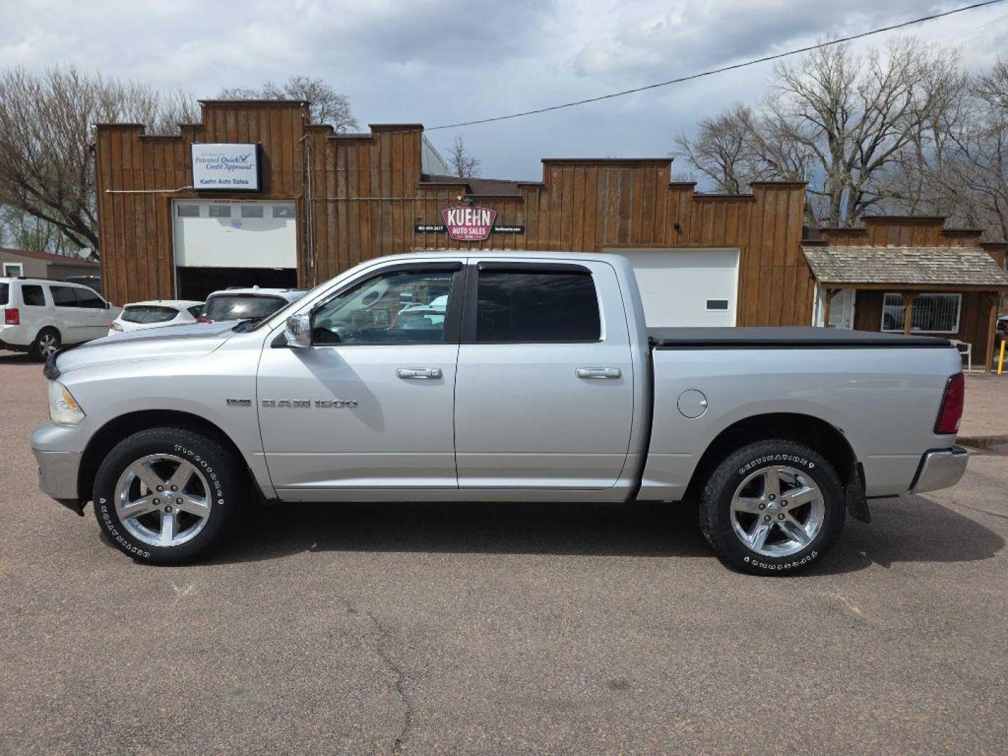 2012 SILVER DODGE RAM 1500 SLT (1C6RD7LT3CS) with an 5.7L engine, Automatic transmission, located at 495 Old Highway 20 West, South Sioux City, NE, 68776, (402) 494-2677, 42.458408, -96.443512 - Photo#1
