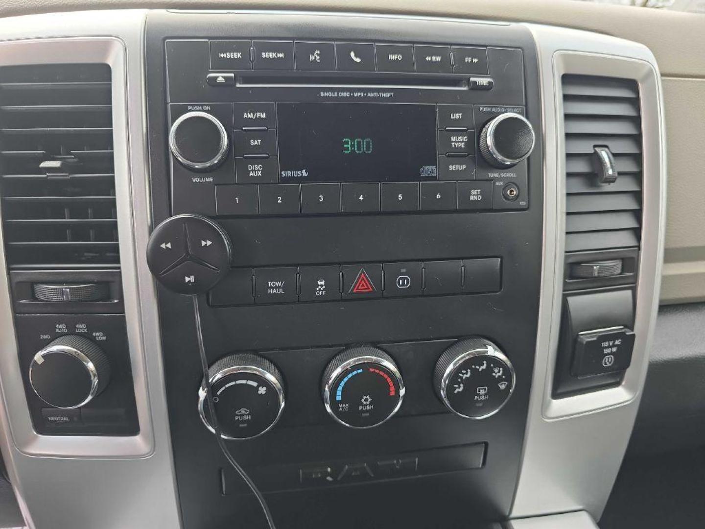 2012 SILVER DODGE RAM 1500 SLT (1C6RD7LT3CS) with an 5.7L engine, Automatic transmission, located at 495 Old Highway 20 West, South Sioux City, NE, 68776, (402) 494-2677, 42.458408, -96.443512 - Photo#13