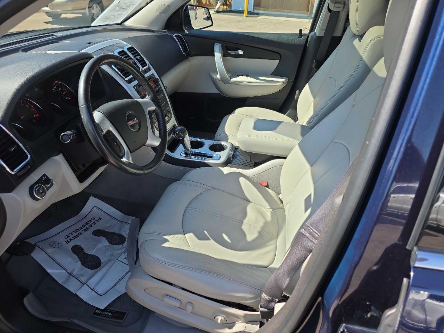 2012 BLUE GMC ACADIA SLT-1 (1GKKVREDXCJ) with an 3.6L engine, Automatic transmission, located at 495 Old Highway 20 West, South Sioux City, NE, 68776, (402) 494-2677, 42.458408, -96.443512 - Photo#7