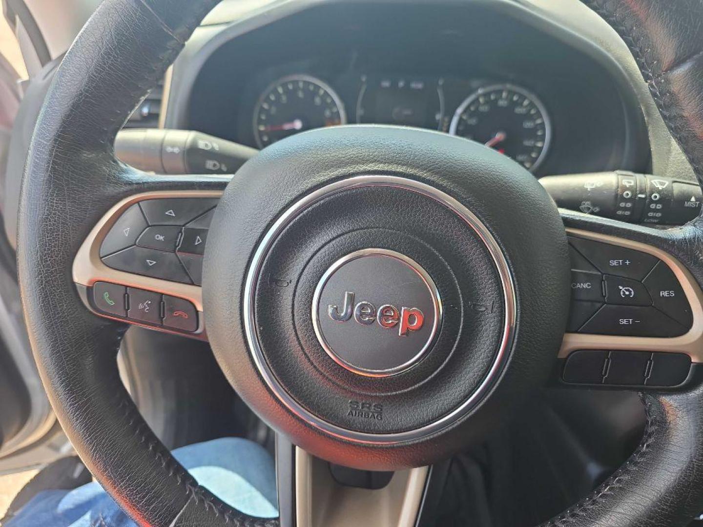 2015 SILVER JEEP RENEGADE LATITUDE (ZACCJABT0FP) with an 2.4L engine, Automatic transmission, located at 495 Old Highway 20 West, South Sioux City, NE, 68776, (402) 494-2677, 42.458408, -96.443512- Photo#11