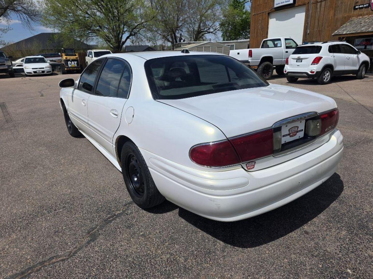 2004 WHITE BUICK LESABRE LIMITED (1G4HR54K44U) with an 3.8L engine, Automatic transmission, located at 495 Old Highway 20 West, South Sioux City, NE, 68776, (402) 494-2677, 42.458408, -96.443512- Photo#2
