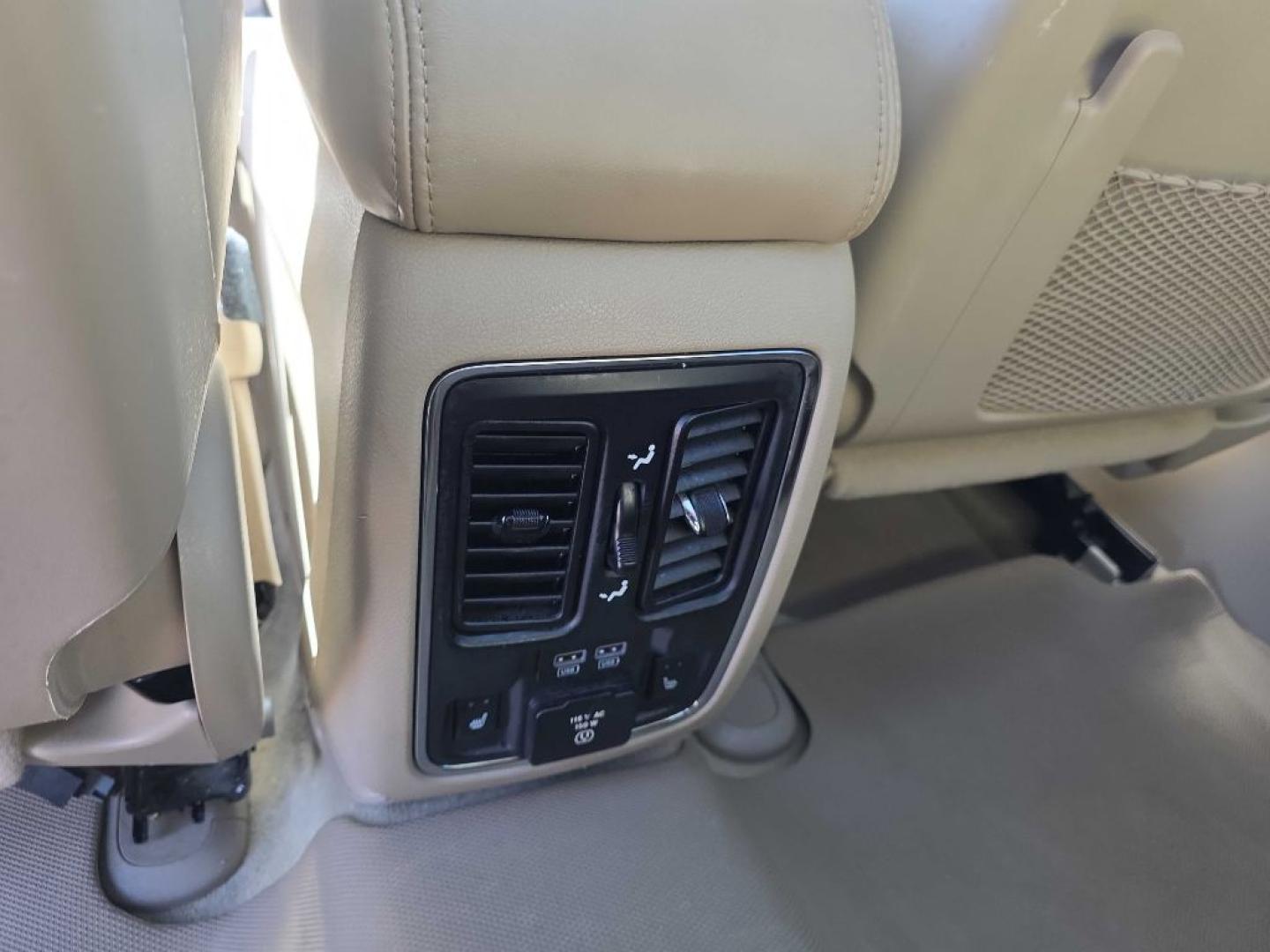 2014 WHITE JEEP GRAND CHEROKEE OVERLAND (1C4RJFCG8EC) with an 3.6L engine, Automatic transmission, located at 495 Old Highway 20 West, South Sioux City, NE, 68776, (402) 494-2677, 42.458408, -96.443512- Photo#13