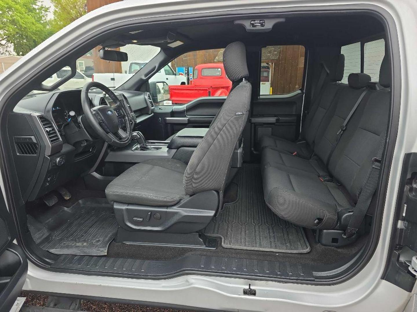 2019 SILVER FORD F150 SUPER CAB (1FTFX1E57KK) with an 5.0L engine, Automatic transmission, located at 495 Old Highway 20 West, South Sioux City, NE, 68776, (402) 494-2677, 42.458408, -96.443512 - Photo#6
