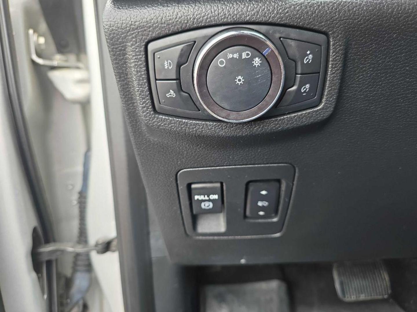 2019 SILVER FORD F150 SUPER CAB (1FTFX1E57KK) with an 5.0L engine, Automatic transmission, located at 495 Old Highway 20 West, South Sioux City, NE, 68776, (402) 494-2677, 42.458408, -96.443512 - Photo#12