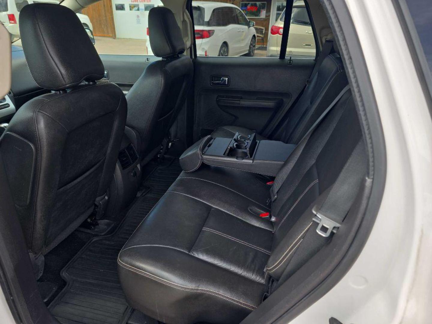 2010 WHITE FORD EDGE LIMITED (2FMDK3KC6AB) with an 3.5L engine, Automatic transmission, located at 495 Old Highway 20 West, South Sioux City, NE, 68776, (402) 494-2677, 42.458408, -96.443512 - Photo#7