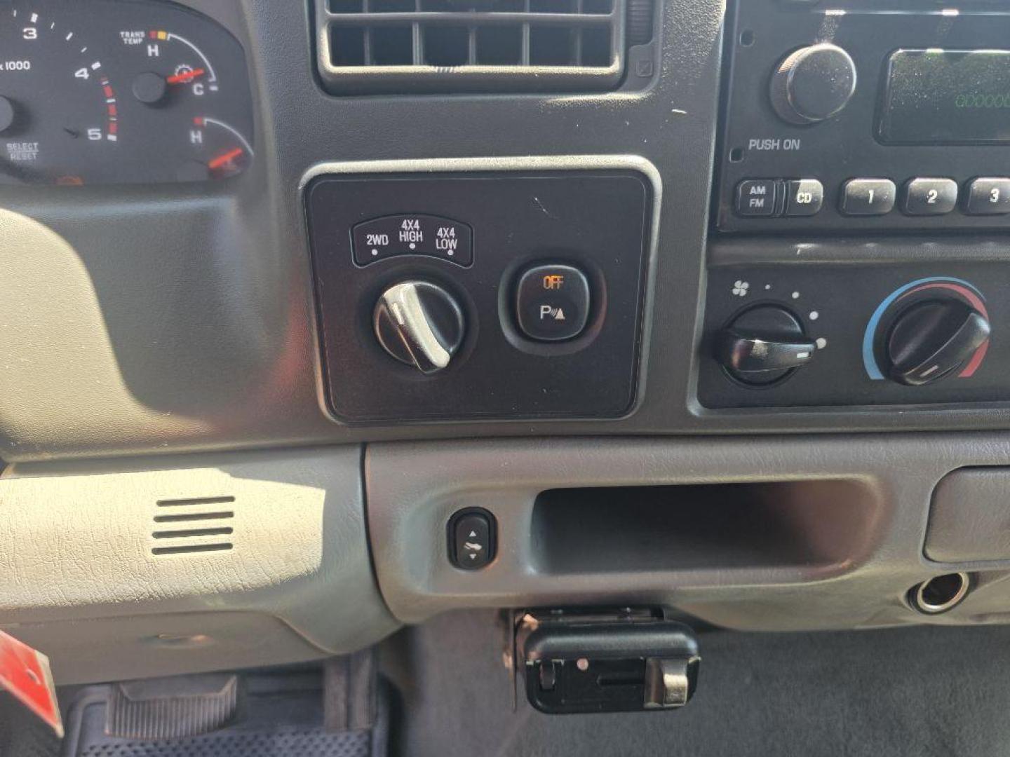 2004 RED FORD F250 SUPER DUTY (1FTNW21PX4E) with an 6.0L engine, Automatic transmission, located at 495 Old Highway 20 West, South Sioux City, NE, 68776, (402) 494-2677, 42.458408, -96.443512 - Photo#10
