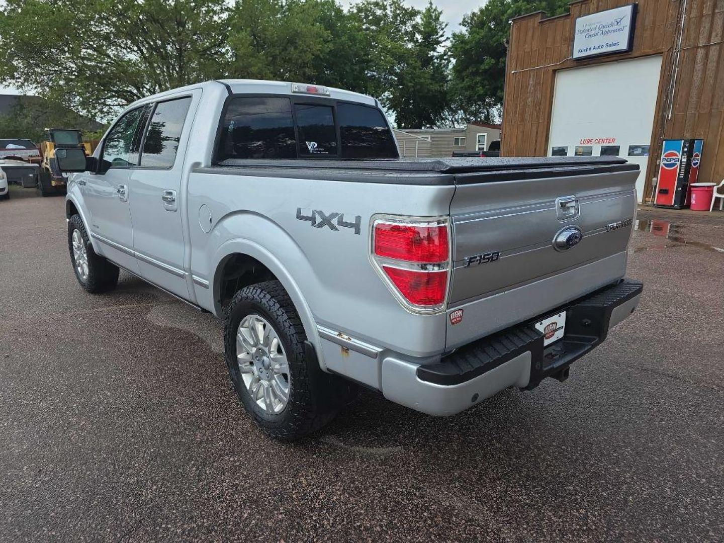 2014 SILVER FORD F150 SUPERCREW (1FTFW1ET7EF) with an 3.5L engine, Automatic transmission, located at 495 Old Highway 20 West, South Sioux City, NE, 68776, (402) 494-2677, 42.458408, -96.443512 - Photo#3
