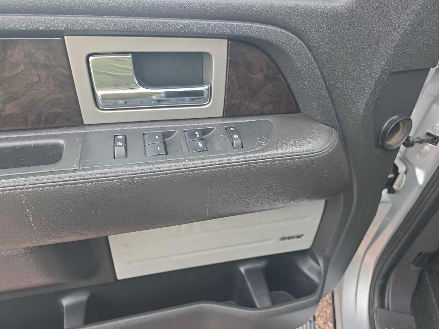 2014 SILVER FORD F150 SUPERCREW (1FTFW1ET7EF) with an 3.5L engine, Automatic transmission, located at 495 Old Highway 20 West, South Sioux City, NE, 68776, (402) 494-2677, 42.458408, -96.443512 - Photo#8