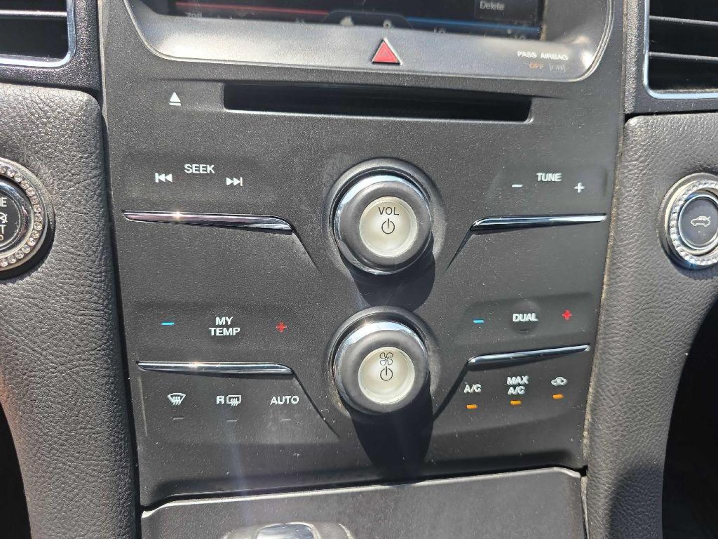2015 MAROON FORD TAURUS SEL (1FAHP2H89FG) with an 3.5L engine, Automatic transmission, located at 495 Old Highway 20 West, South Sioux City, NE, 68776, (402) 494-2677, 42.458408, -96.443512 - Photo#12