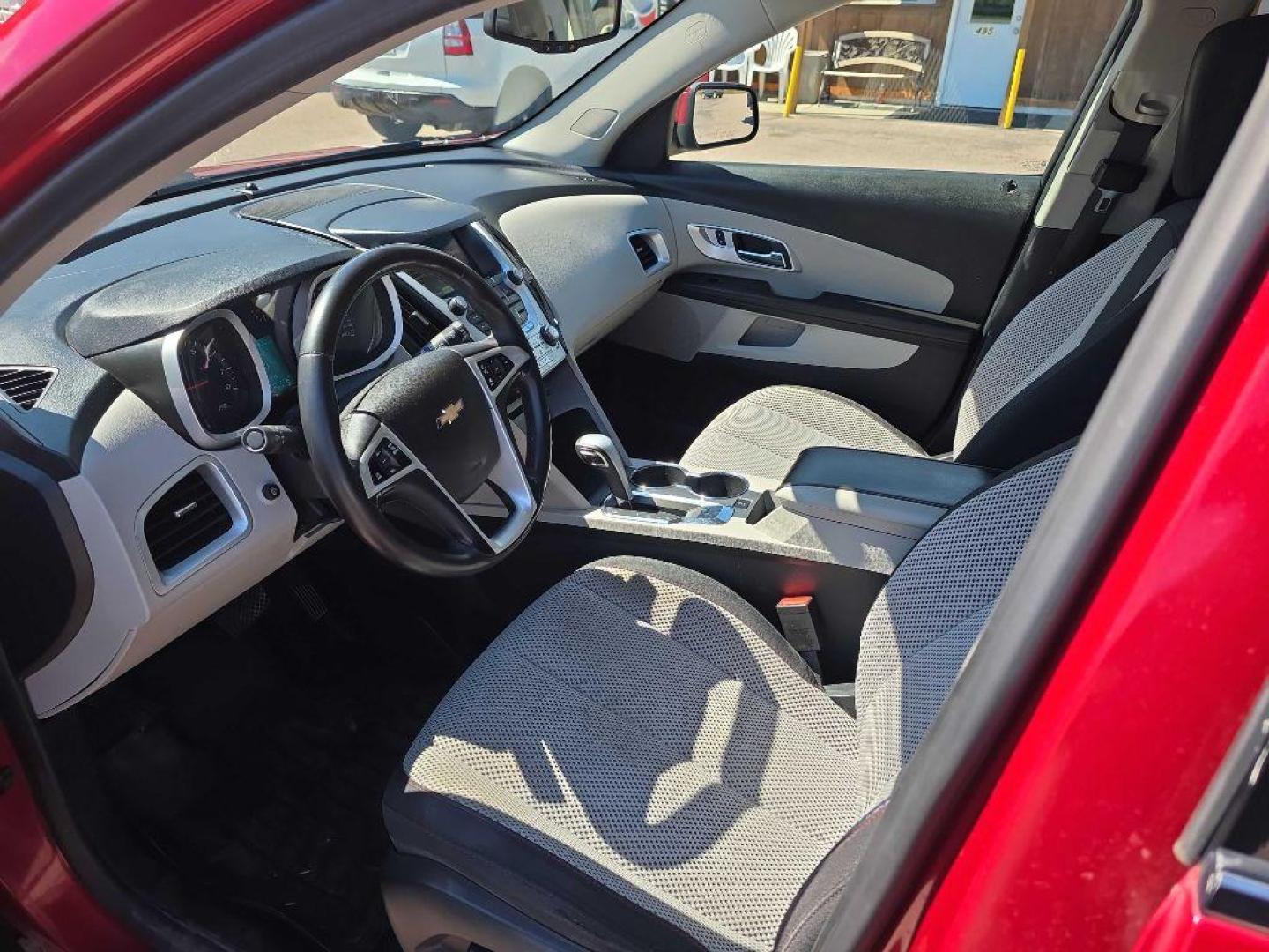 2015 MAROON CHEVROLET EQUINOX LT (2GNALBEK6F6) with an 2.4L engine, Automatic transmission, located at 495 Old Highway 20 West, South Sioux City, NE, 68776, (402) 494-2677, 42.458408, -96.443512 - Photo#8