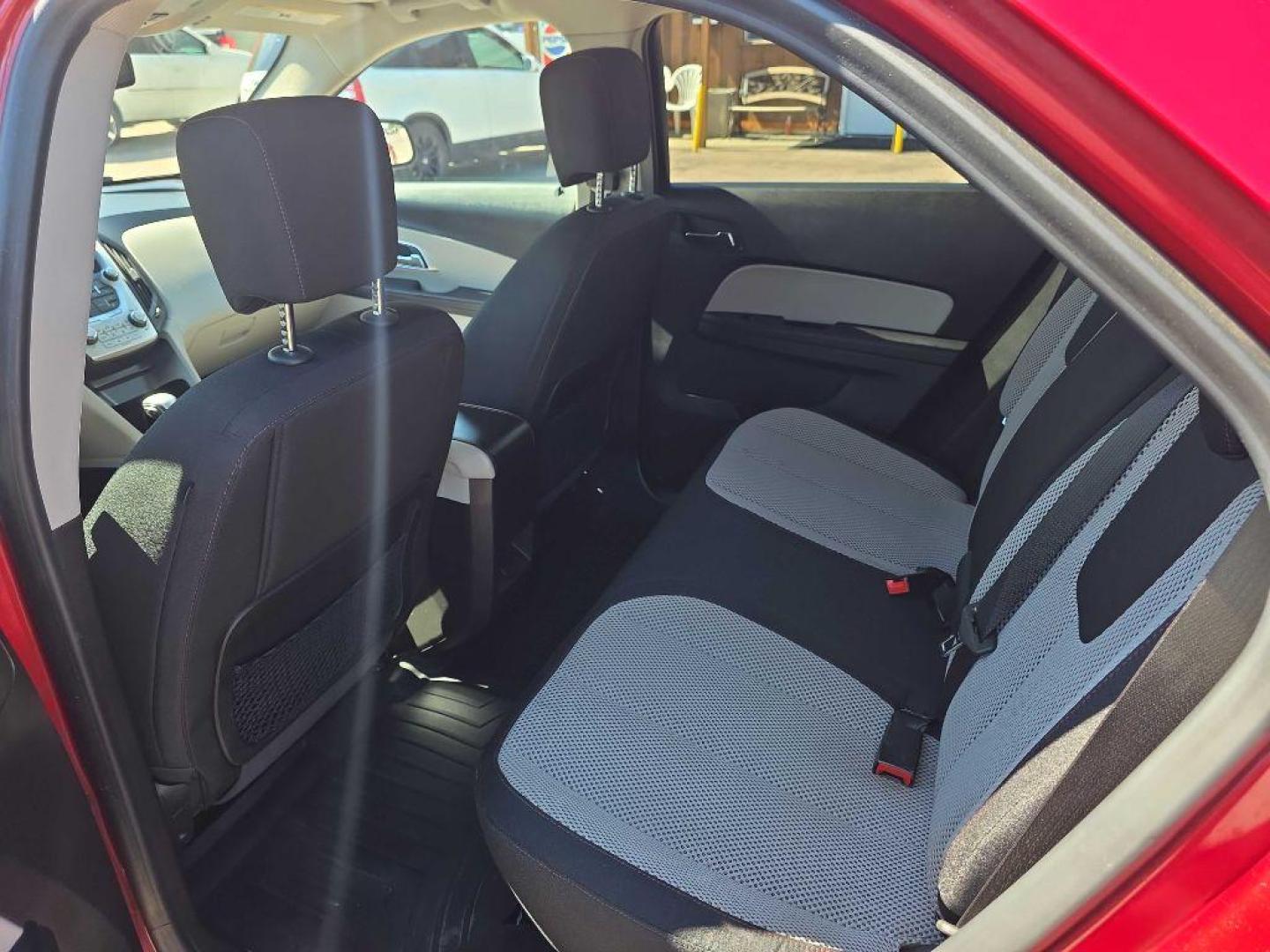 2015 MAROON CHEVROLET EQUINOX LT (2GNALBEK6F6) with an 2.4L engine, Automatic transmission, located at 495 Old Highway 20 West, South Sioux City, NE, 68776, (402) 494-2677, 42.458408, -96.443512 - Photo#10
