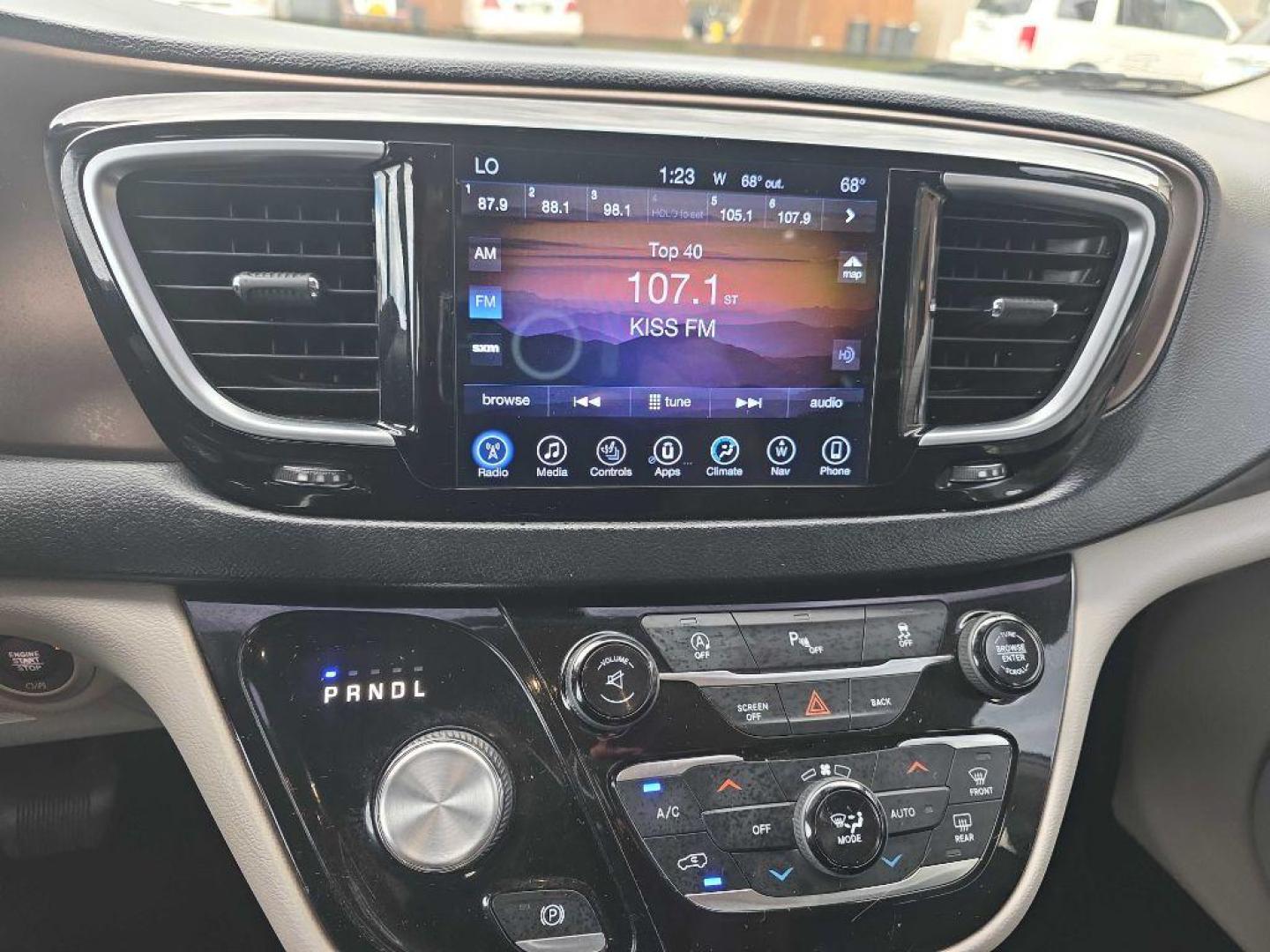 2017 WHITE CHRYSLER PACIFICA TOURING L PLUS (2C4RC1EG2HR) with an 3.6L engine, Automatic transmission, located at 495 Old Highway 20 West, South Sioux City, NE, 68776, (402) 494-2677, 42.458408, -96.443512 - Photo#12