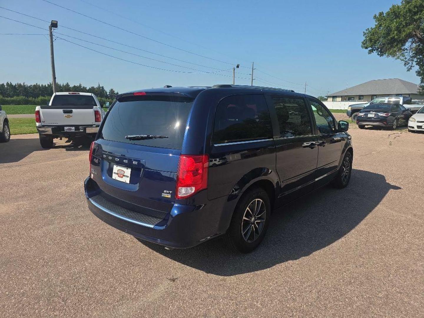 2017 BLUE DODGE GRAND CARAVAN SXT (2C4RDGCG7HR) with an 3.6L engine, Automatic transmission, located at 495 Old Highway 20 West, South Sioux City, NE, 68776, (402) 494-2677, 42.458408, -96.443512- Photo#3