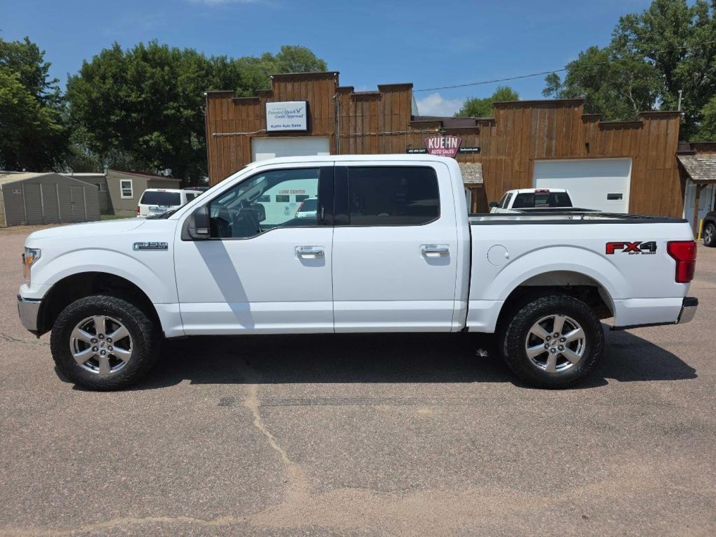 2018 WHITE FORD F150 SUPERCREW (1FTEW1EGXJK) with an 3.5L engine, Automatic transmission, located at 495 Old Highway 20 West, South Sioux City, NE, 68776, (402) 494-2677, 42.458408, -96.443512- Photo#2