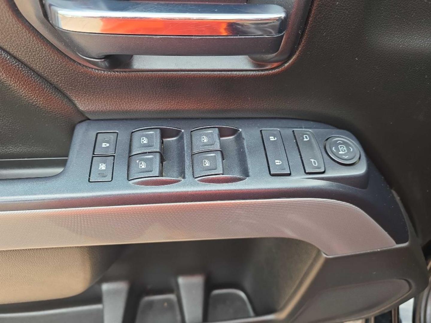 2017 BLACK CHEVROLET SILVERADO 1500 LT (1GCVKREC0HZ) with an 5.3L engine, Automatic transmission, located at 495 Old Highway 20 West, South Sioux City, NE, 68776, (402) 494-2677, 42.458408, -96.443512- Photo#9
