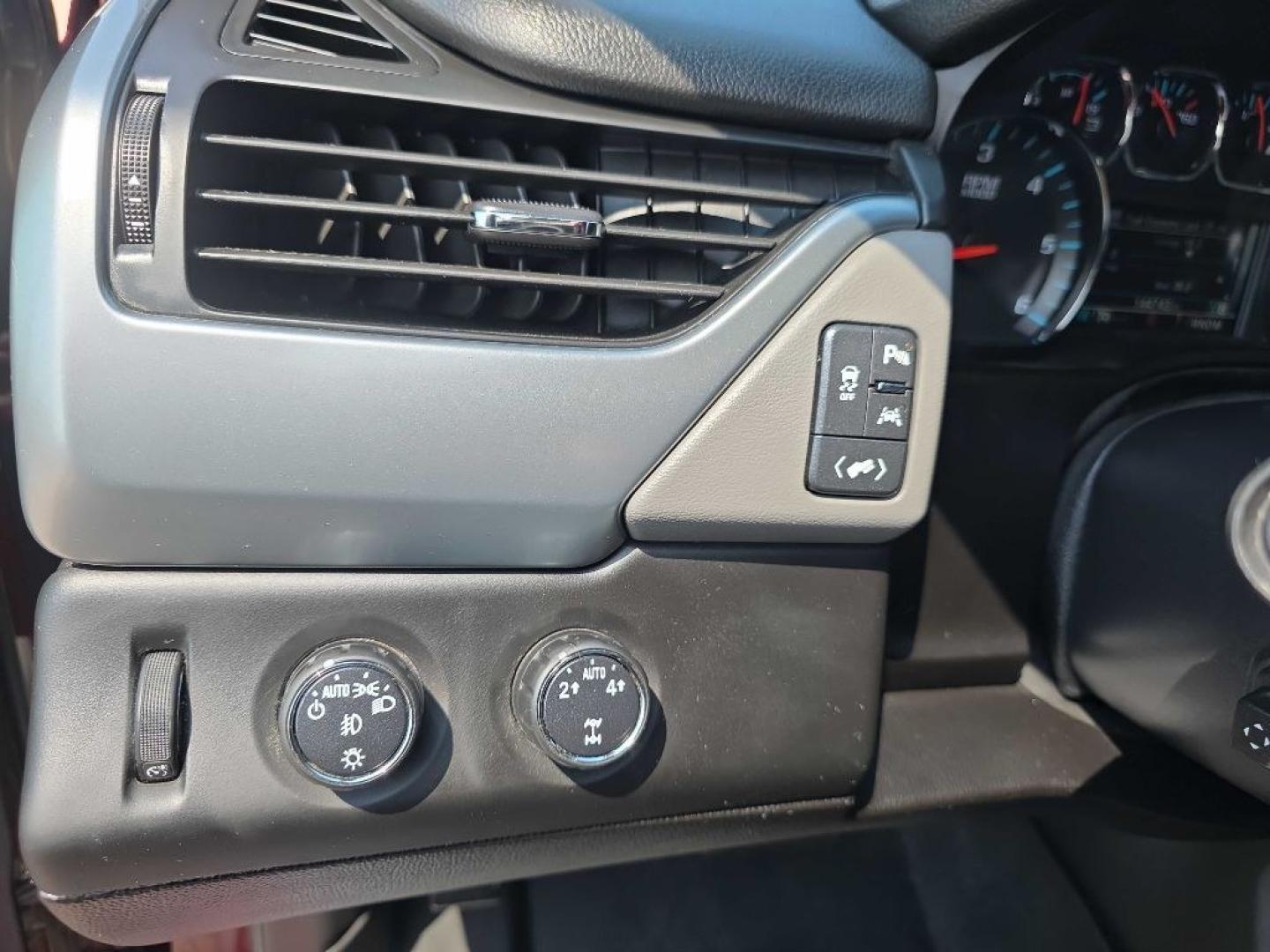2016 MAROON CHEVROLET SUBURBAN 1500 LT (1GNSKHKC5GR) with an 5.3L engine, Automatic transmission, located at 495 Old Highway 20 West, South Sioux City, NE, 68776, (402) 494-2677, 42.458408, -96.443512- Photo#13