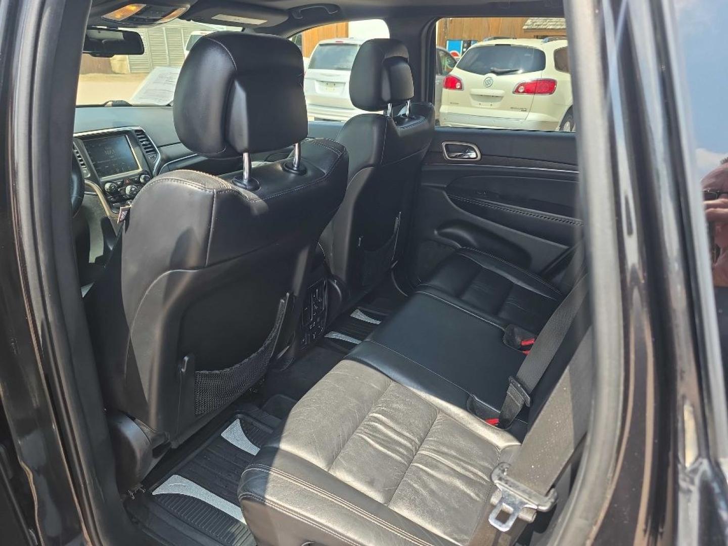 2015 BLACK JEEP GRAND CHEROKEE LIMITED (1C4RJFBG5FC) with an 3.6L engine, Automatic transmission, located at 495 Old Highway 20 West, South Sioux City, NE, 68776, (402) 494-2677, 42.458408, -96.443512- Photo#9