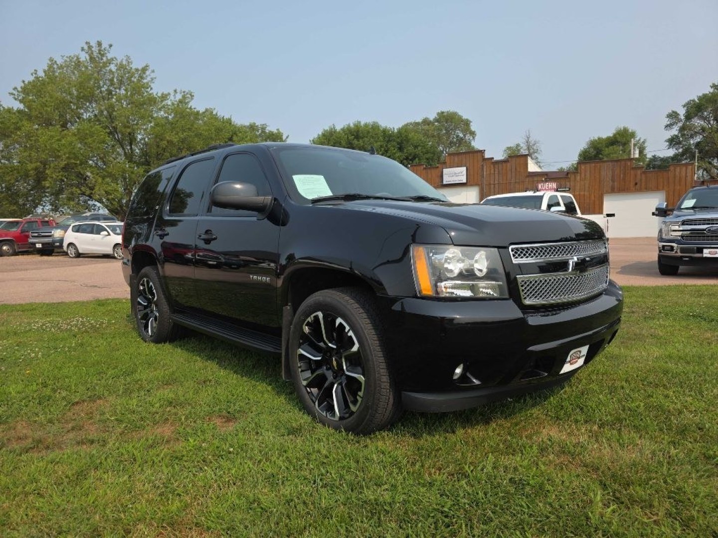 2013 BLACK CHEVROLET TAHOE 1500 LT (1GNSKBE01DR) with an 5.3L engine, Automatic transmission, located at 495 Old Highway 20 West, South Sioux City, NE, 68776, (402) 494-2677, 42.458408, -96.443512- Photo#15