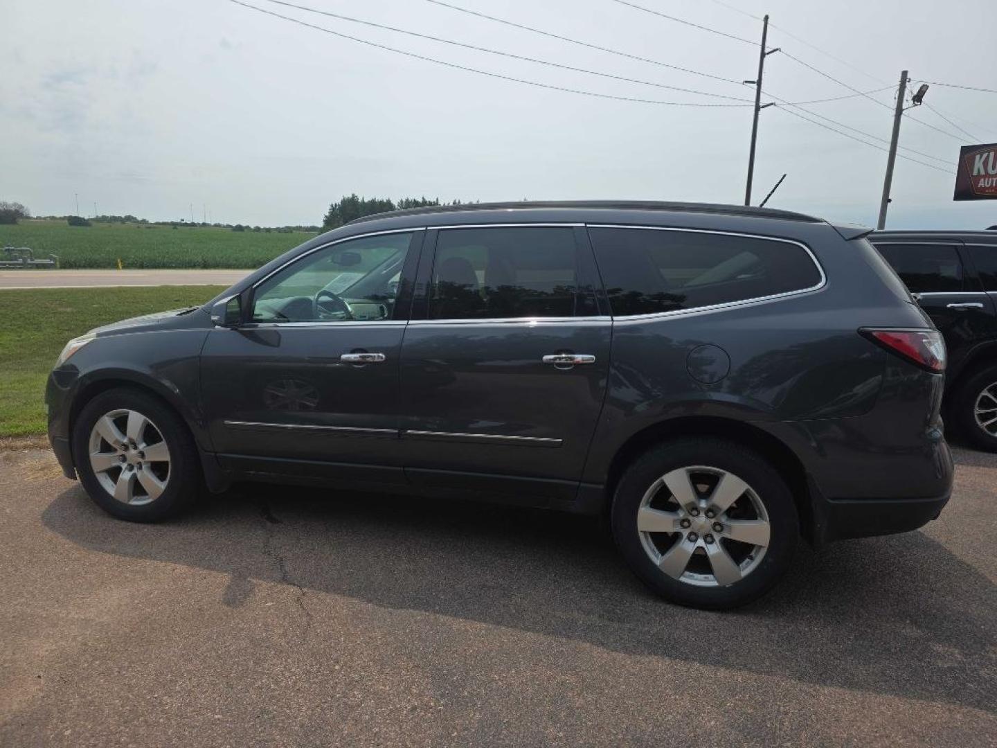 2013 GREY CHEVROLET TRAVERSE LTZ (1GNKVLKD4DJ) with an 3.6L engine, Automatic transmission, located at 495 Old Highway 20 West, South Sioux City, NE, 68776, (402) 494-2677, 42.458408, -96.443512- Photo#1