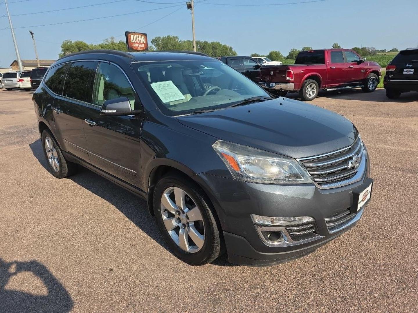 2013 GREY CHEVROLET TRAVERSE LTZ (1GNKVLKD4DJ) with an 3.6L engine, Automatic transmission, located at 495 Old Highway 20 West, South Sioux City, NE, 68776, (402) 494-2677, 42.458408, -96.443512- Photo#5